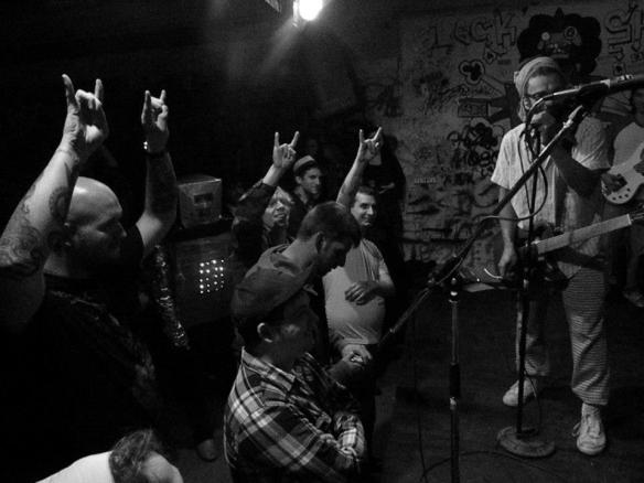 61106_163593323781575_634287634_n