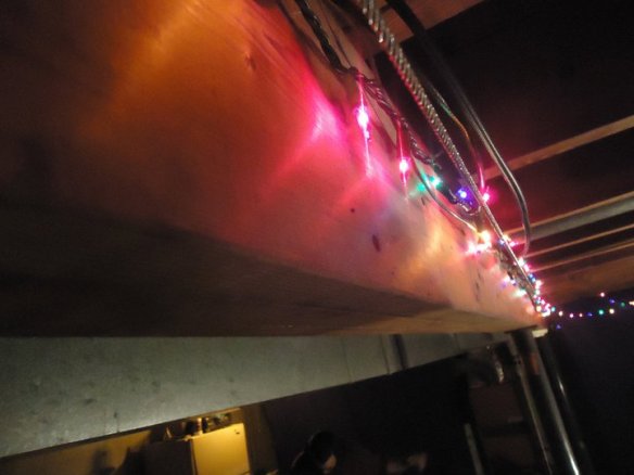 181327_253672438076026_1523291993_n