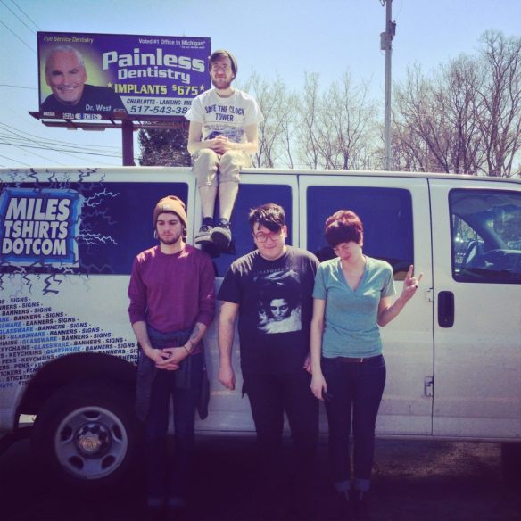 934699_466177066784027_1540987020_n