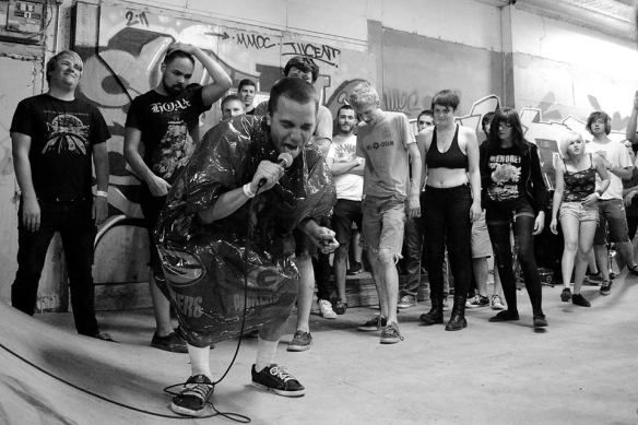 16557_10151715628669214_684179567_n