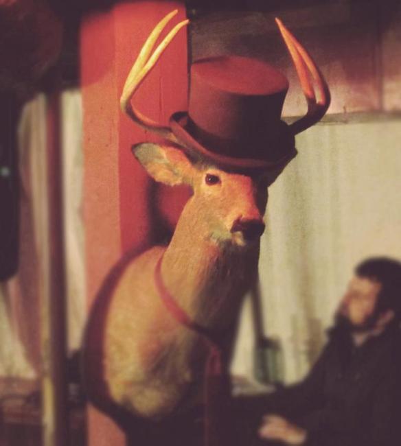 944719_602731929737339_446427384_n