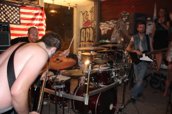 9910360873_8ee7c85d16_b