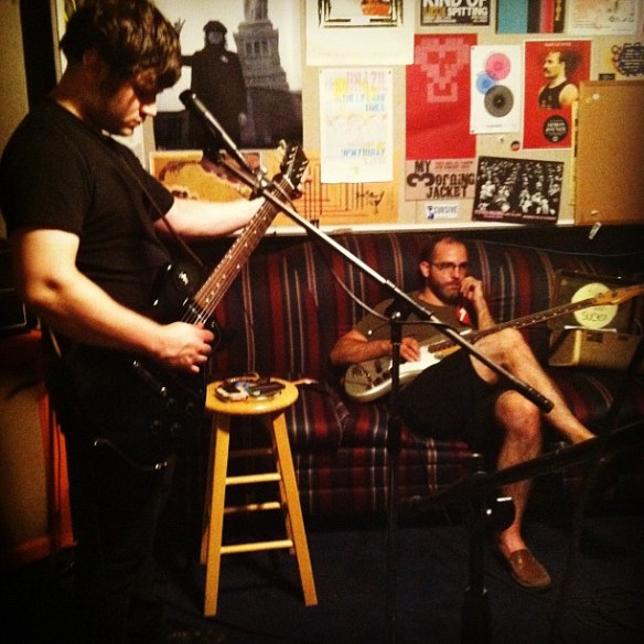 313224_351298168278208_1681849593_n