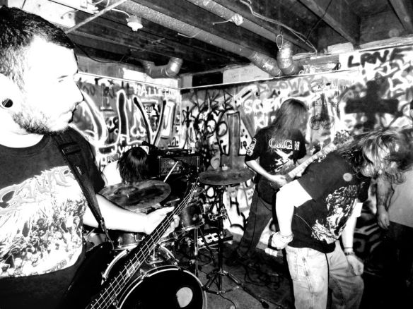 150193_373515422691343_1273565882_n